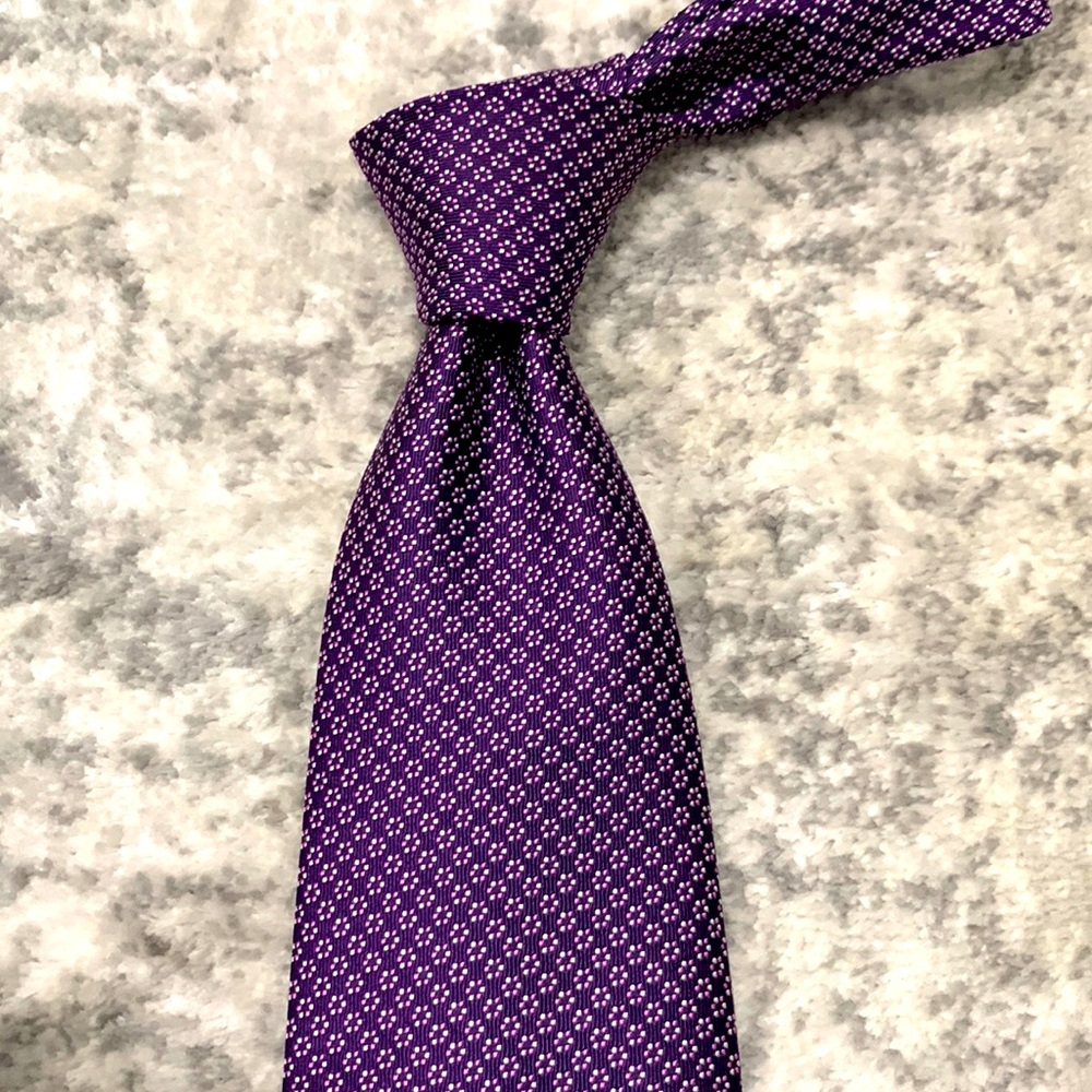 **SOLD** Stunning Brioni Purple Flower Motif Silk Tie Made in Italy